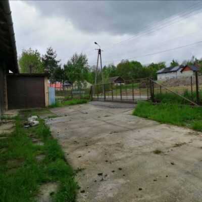 Dom z dużą działką i budynkami gospodarczymi 0,9467 ha