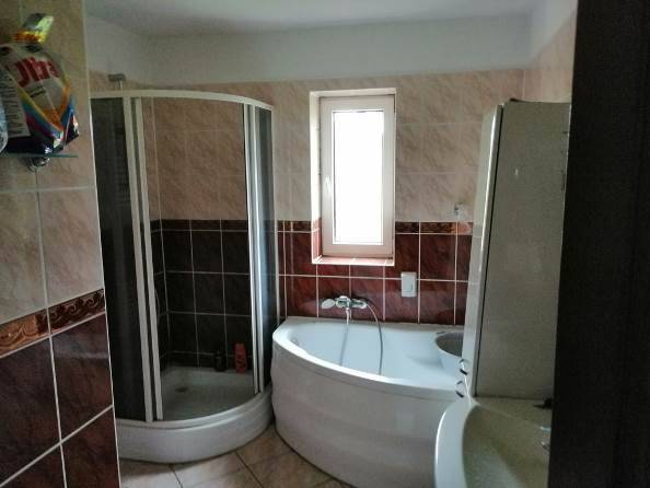 Dom z dużą działką i budynkami gospodarczymi 0,9467 ha