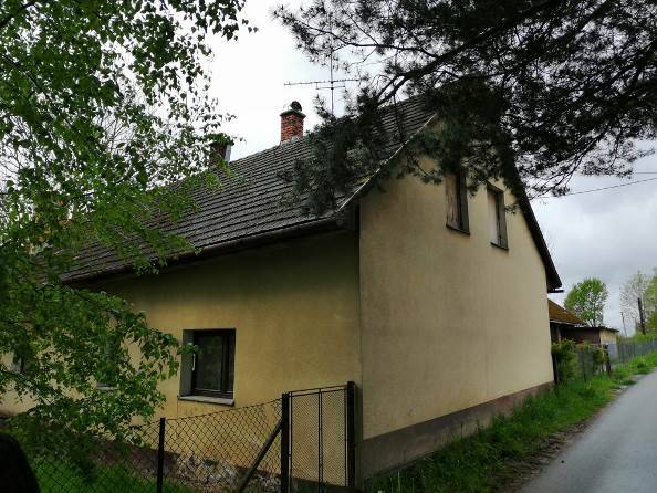 Dom z dużą działką i budynkami gospodarczymi 0,9467 ha